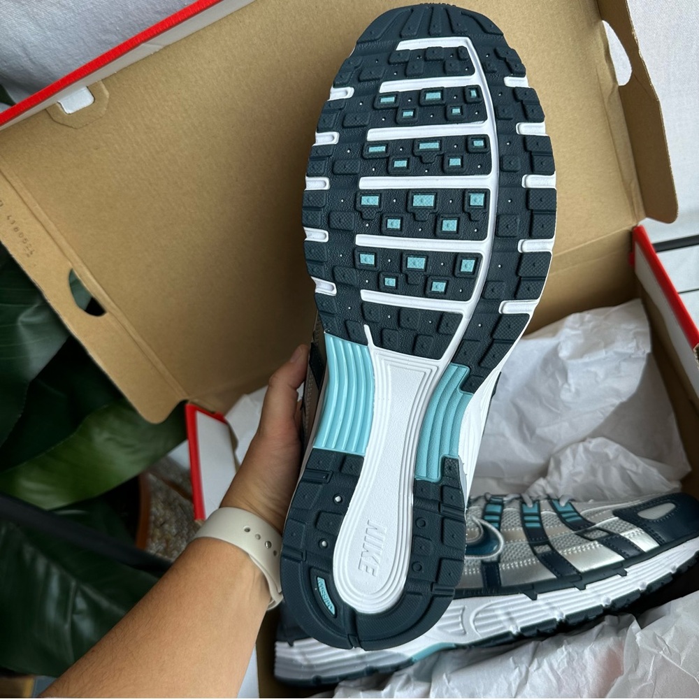 NEW IN BOX Nike P-6000 Running Shoes Sneakers Navy Blue & Silver / Size Mens 13 - Picture 7 of 9